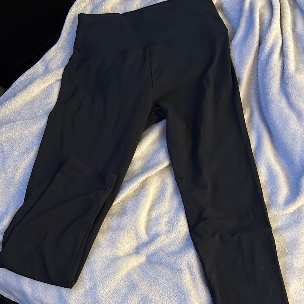 Black Matte Finish Capri Leggings